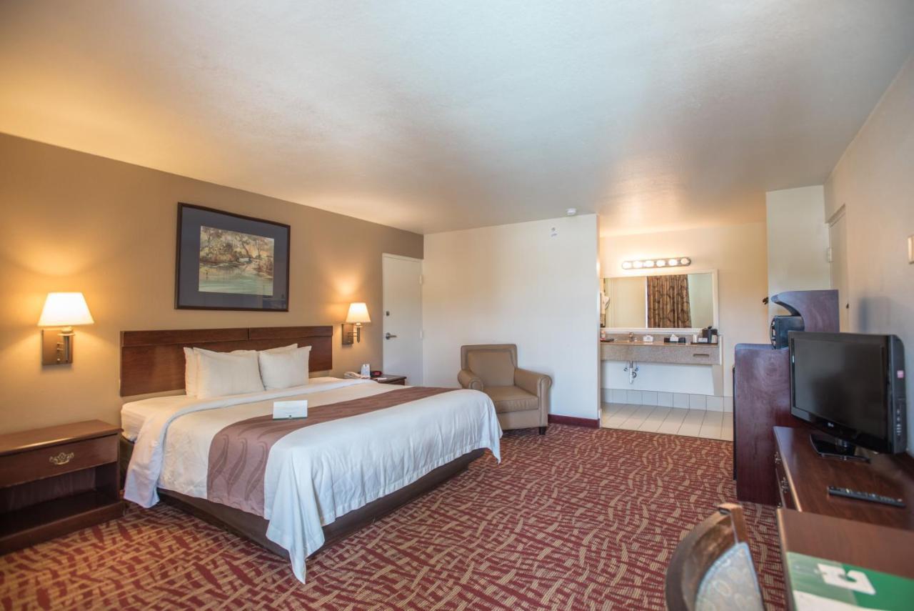 Quality Inn At Town Center Beaufort Bagian luar foto