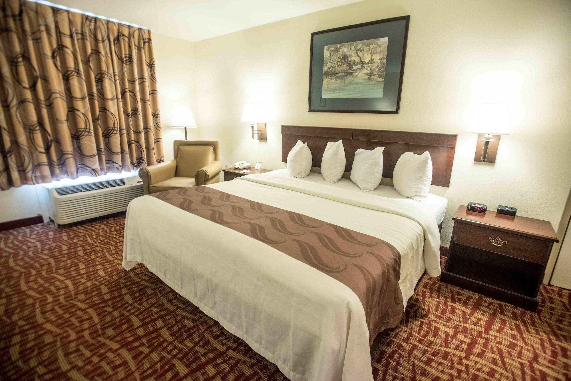 Quality Inn At Town Center Beaufort Bagian luar foto