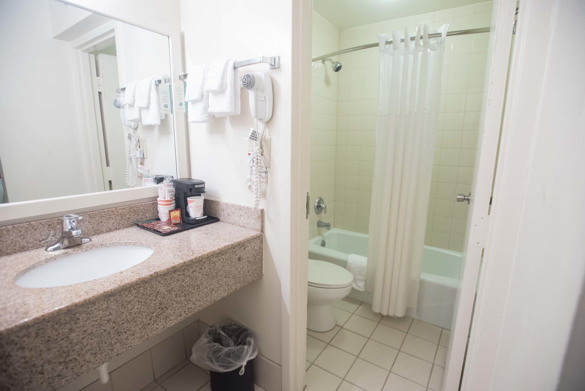 Quality Inn At Town Center Beaufort Bagian luar foto
