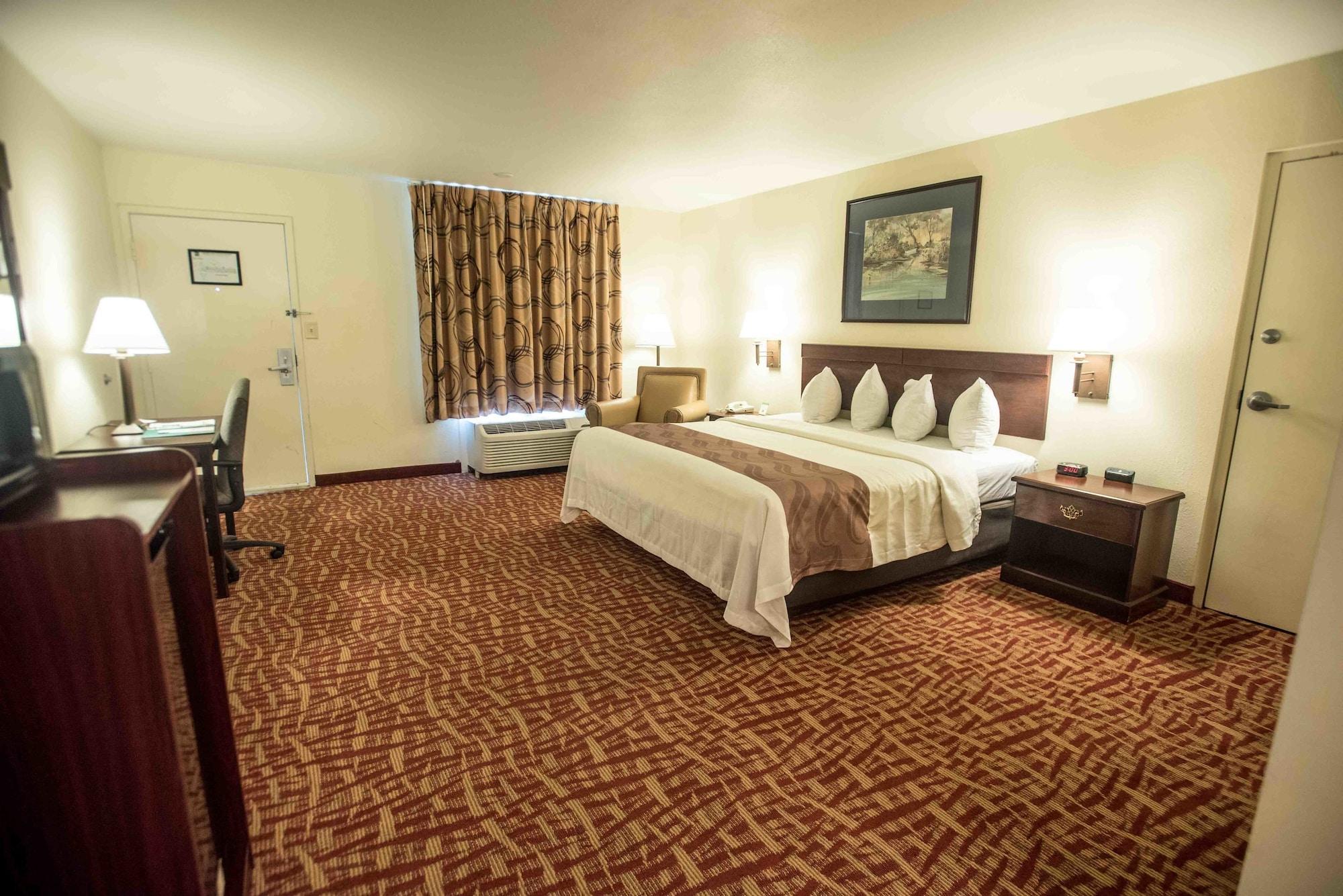 Quality Inn At Town Center Beaufort Bagian luar foto