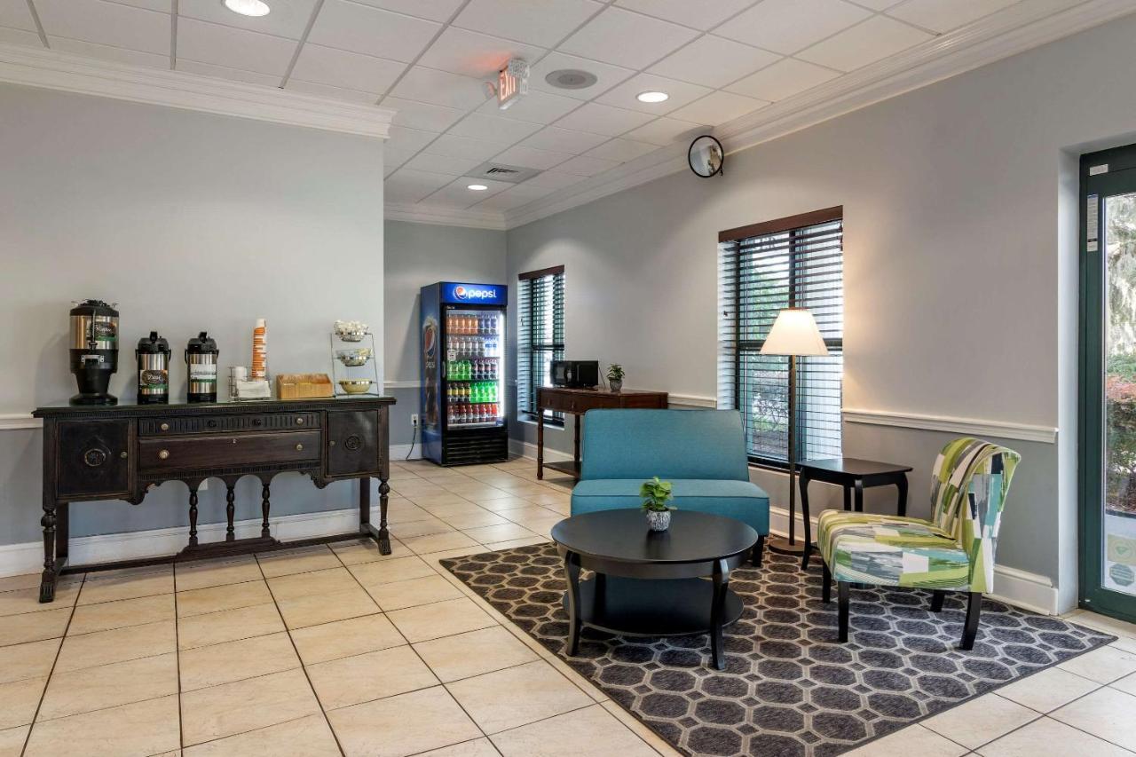 Quality Inn At Town Center Beaufort Bagian luar foto
