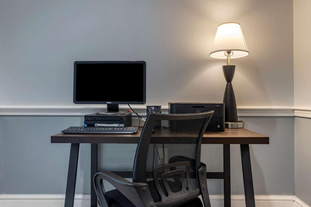 Quality Inn At Town Center Beaufort Bagian luar foto