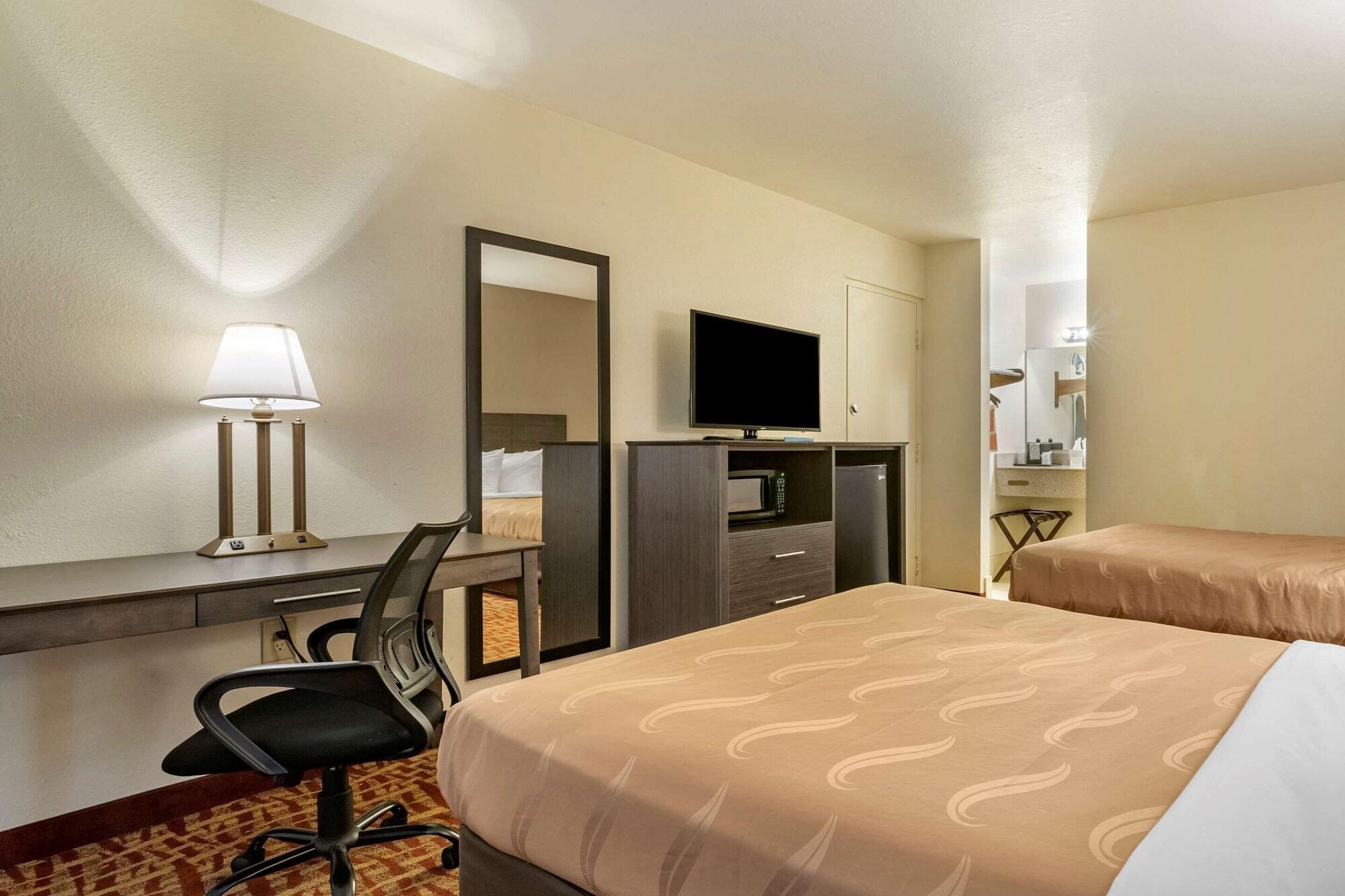 Quality Inn At Town Center Beaufort Bagian luar foto