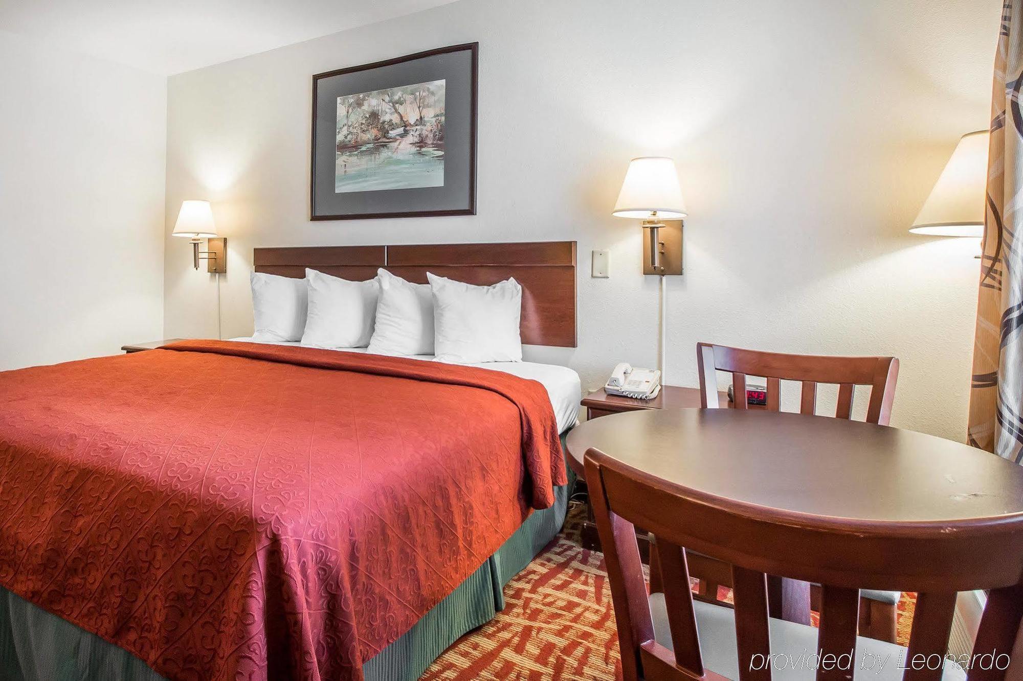 Quality Inn At Town Center Beaufort Bagian luar foto
