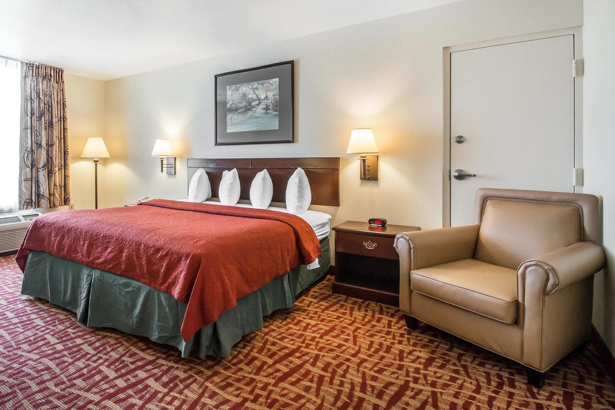 Quality Inn At Town Center Beaufort Bagian luar foto